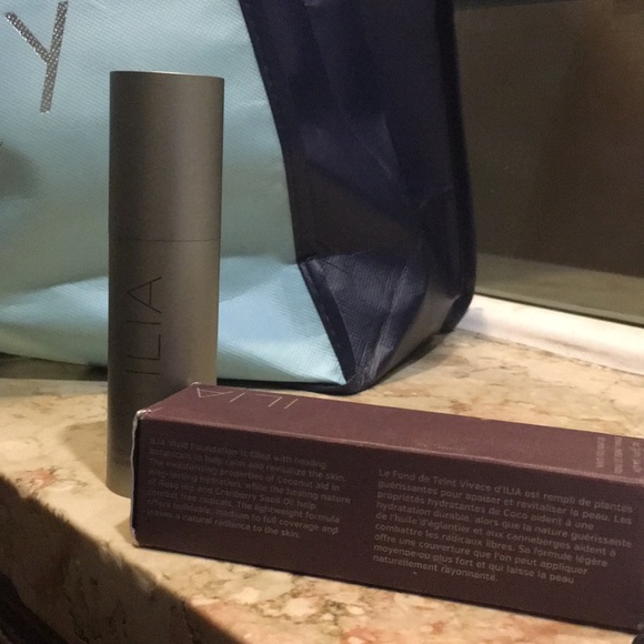 Ilia vivid foundation F3.5 Kalahari NWT - Picture 3 of 3